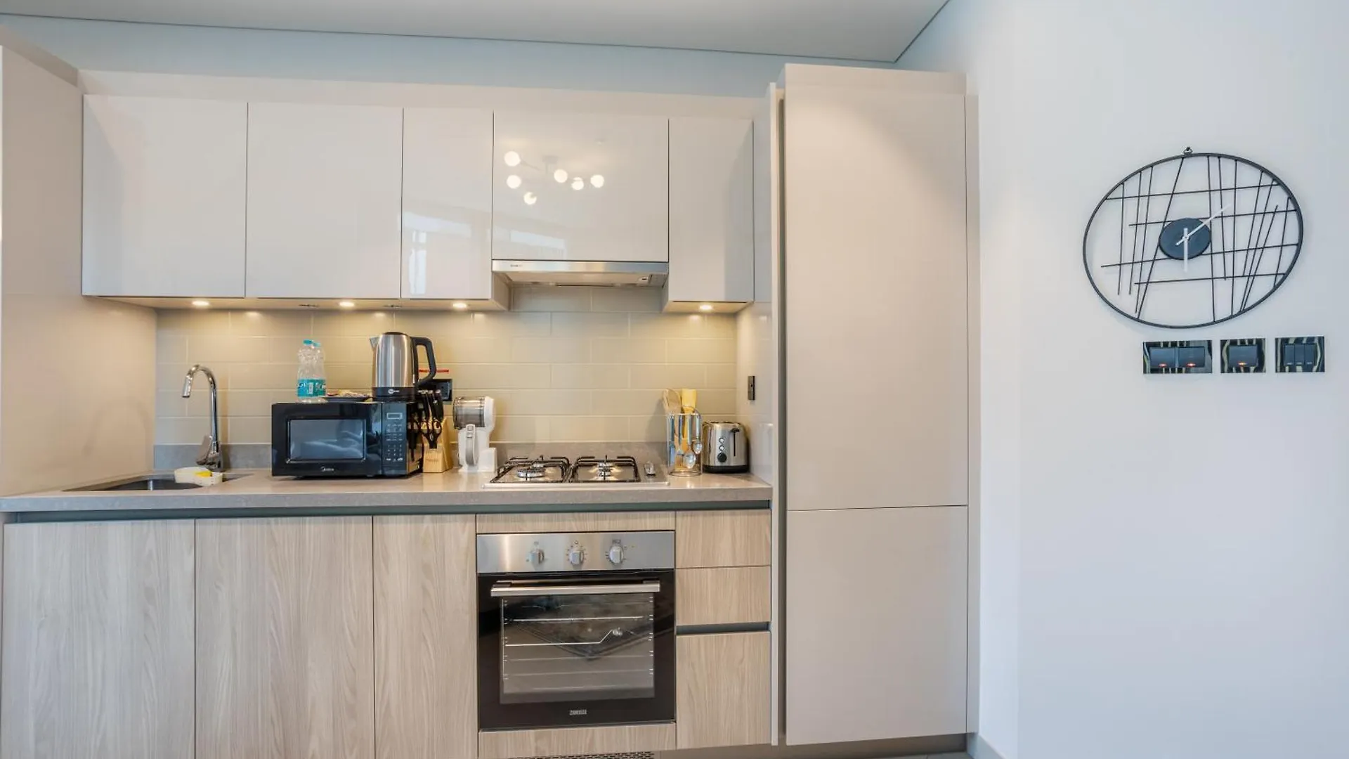 Stay By Latinem Luxury 2Br Holiday Home W205 Near Burj Khalifa Dubai United Arab Emirates